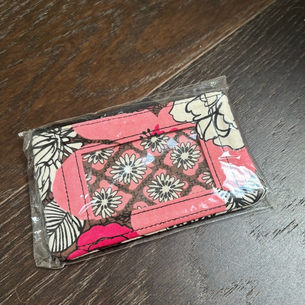 Vera Bradley zip ID case in Mocha Rouge
